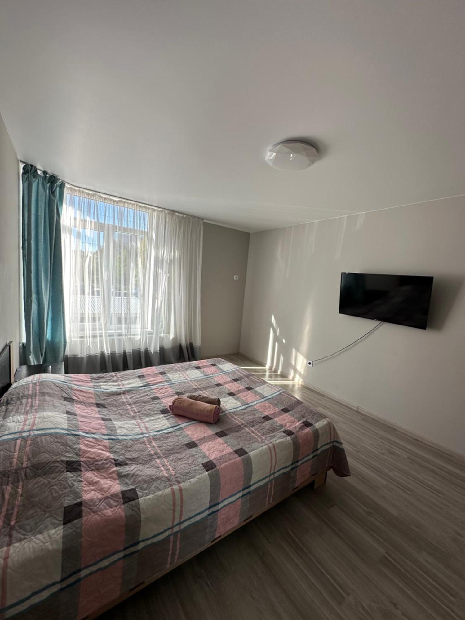 Апартаменти На Злуках Ternopil Exteriör bild